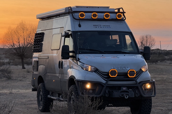 旅美意大利NEW DAILY 4X4漫步系列B型越野房車(chē)